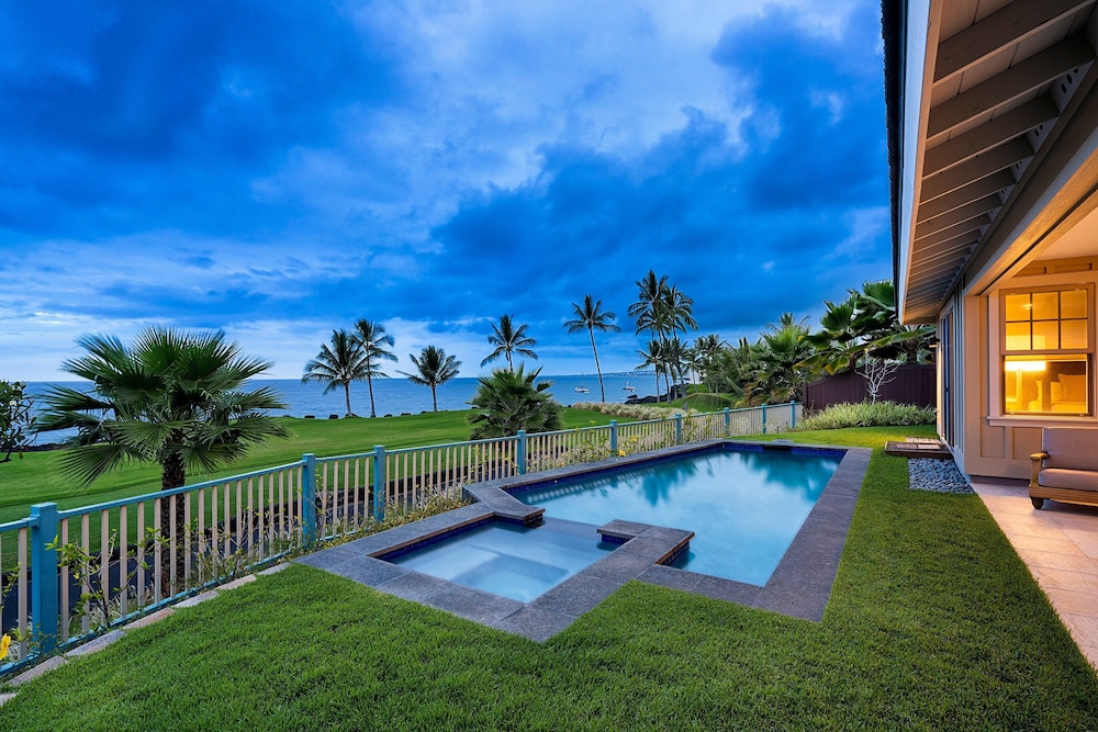 Unbelievable Ocean Front View w Pool - AC - Outdoor Seating!- Vrkcv