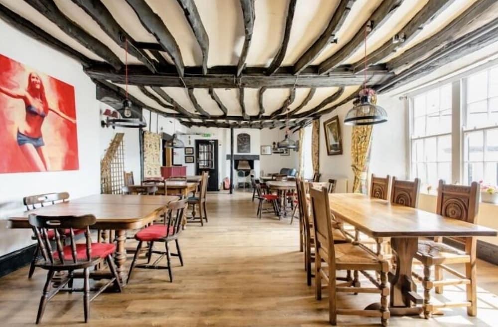 The Tree Inn