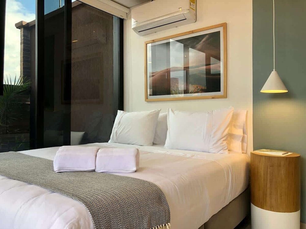 Cozy Studio w/ Balcony in Laureles Medellín