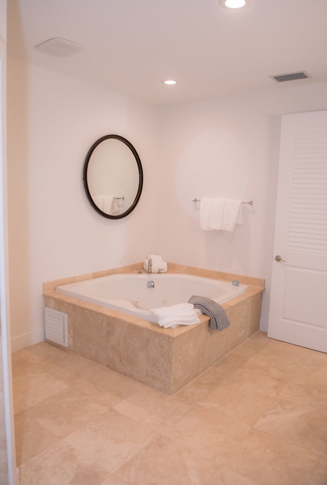 Turtle Nest Estate in Islamorada