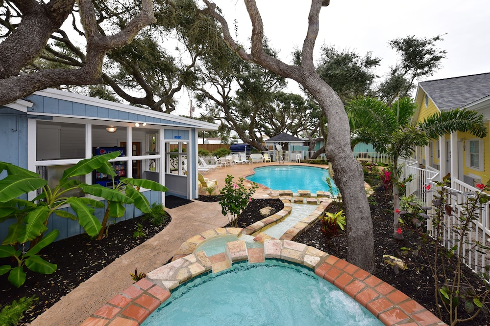 Pelican Bay Resort