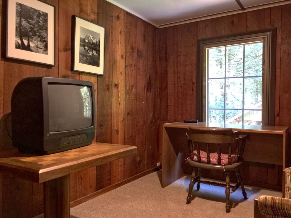 Glacier Mt Baker Lodging