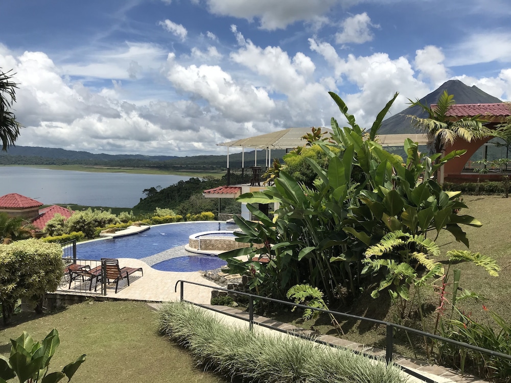 Hotel Linda Vista - Image 1