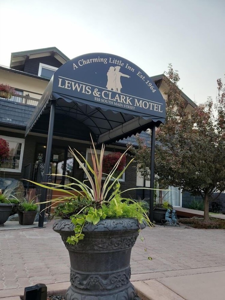 Three Forks Lewis & Clark Motel