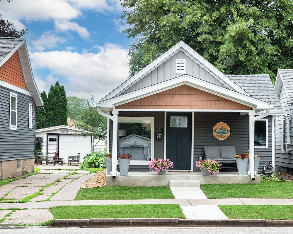 Big River Escape Parkside Bungalow