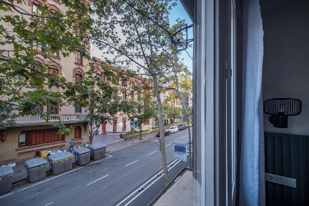 BeBarceloner Eixample Apartments