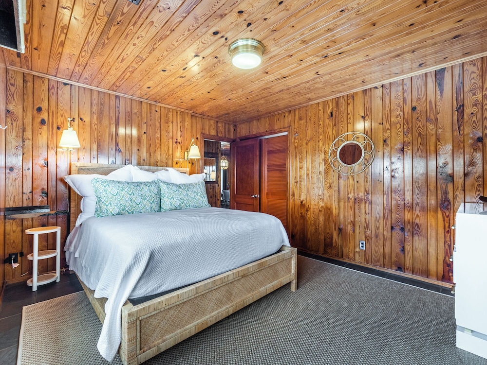 Sea Strapped by Topsail Realty