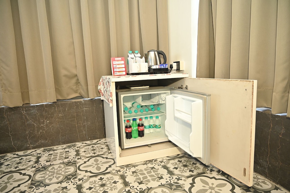 Urvi Banquets & Guest House