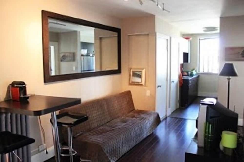 MondeLiving Robson Living - Image 1