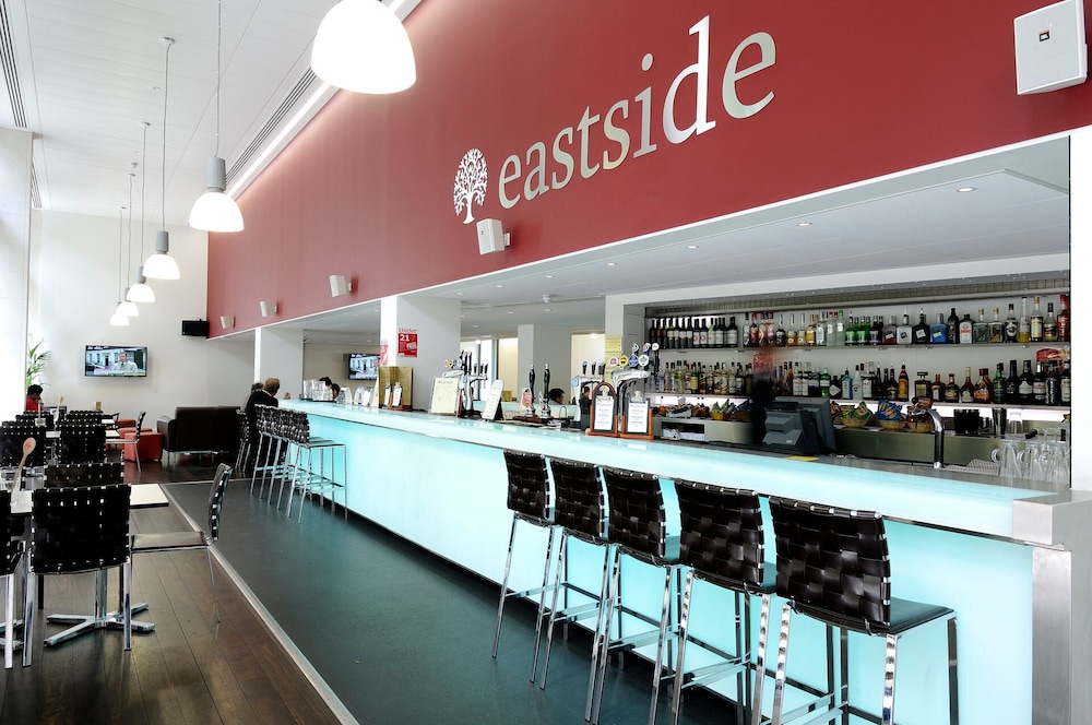 bar
