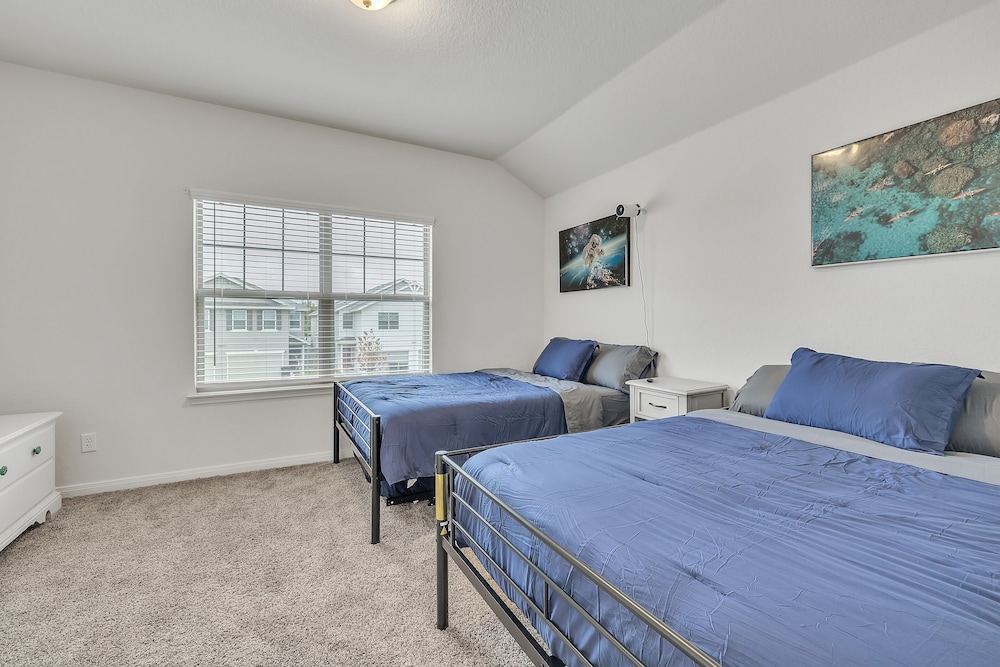 Modern 3br In Gated Community Near Jbsa & Seaworld 3 Bedroom Duplex