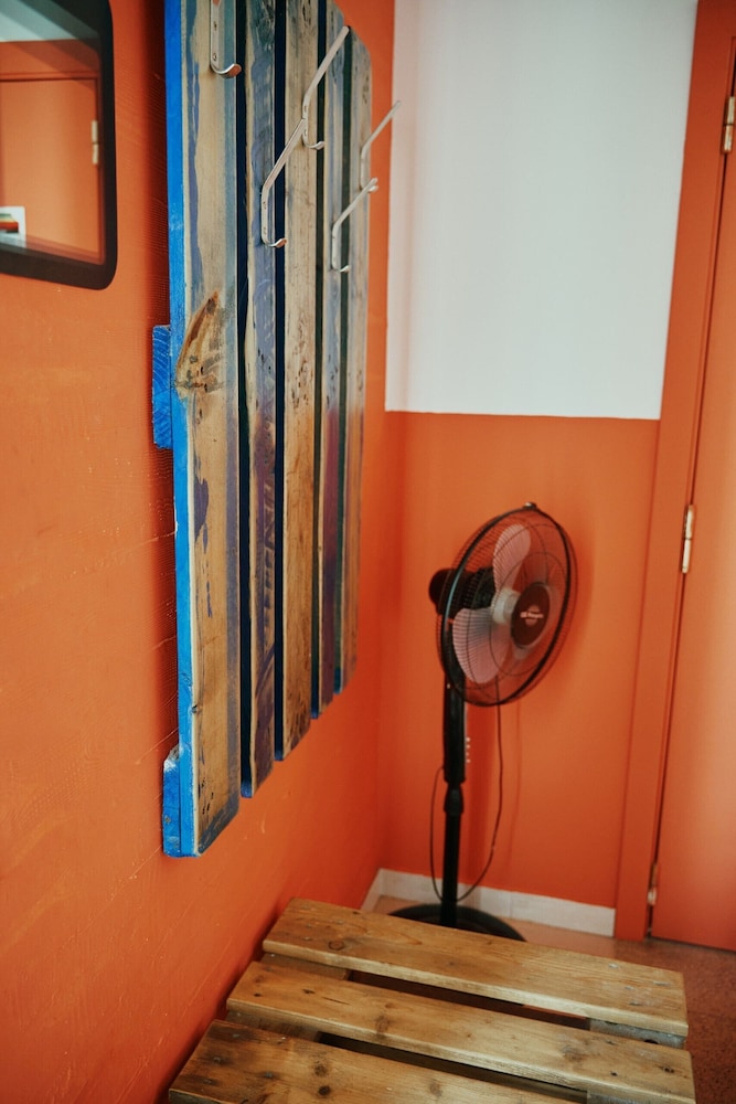 LOFT HOSTAL Group 108