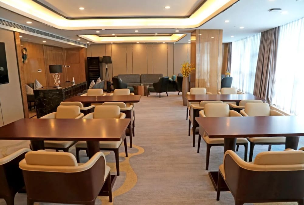 meeting & event spaces