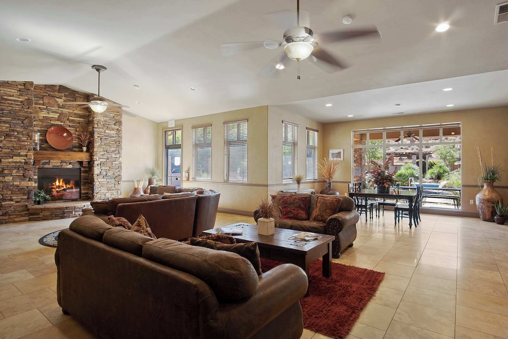 The Overlook at Coral Springs
