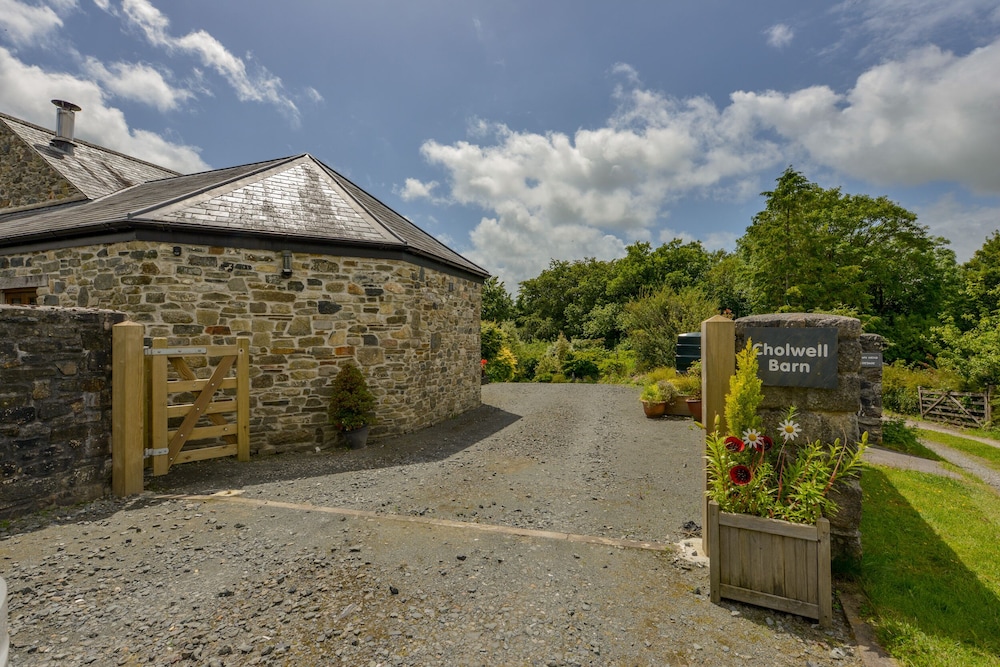 Cholwell Barn Apartment