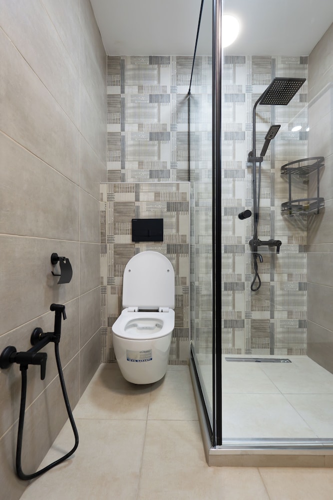 Chic & Modern 4BR Home in Old Tbilisi
