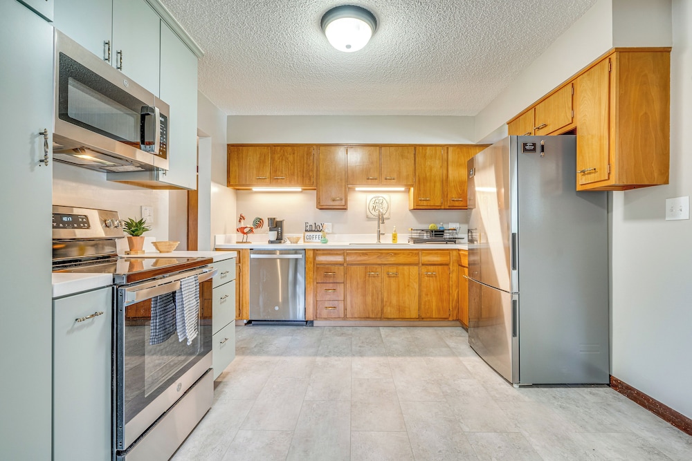 Columbus Vacation Rental, 7 Mi to Downtown!