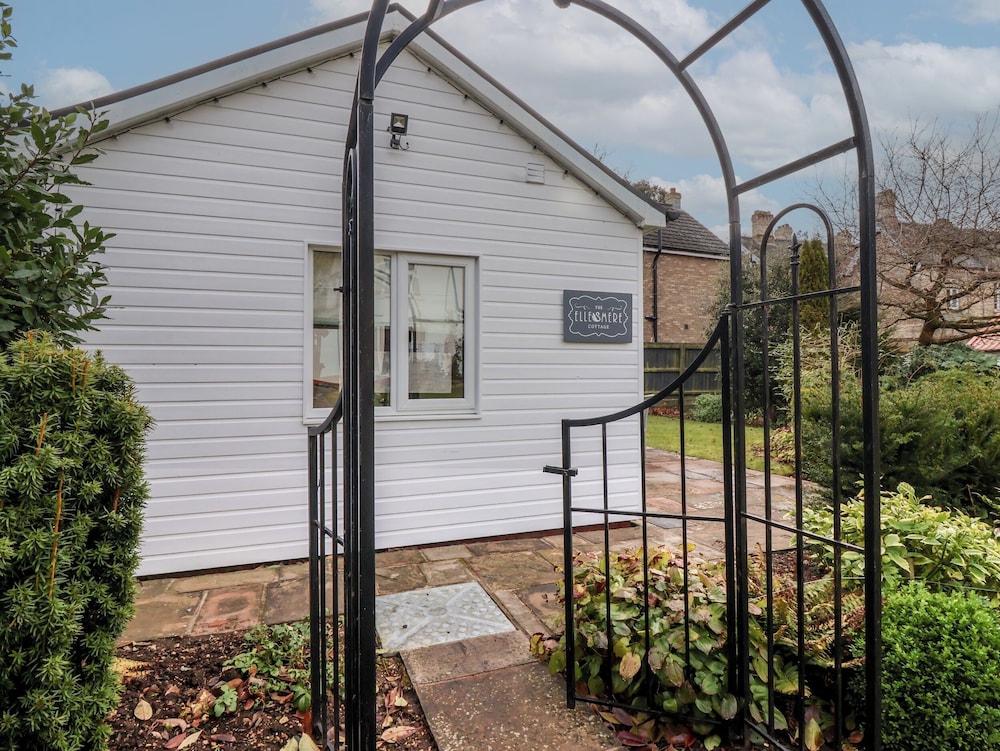 Ellesmere Cottage