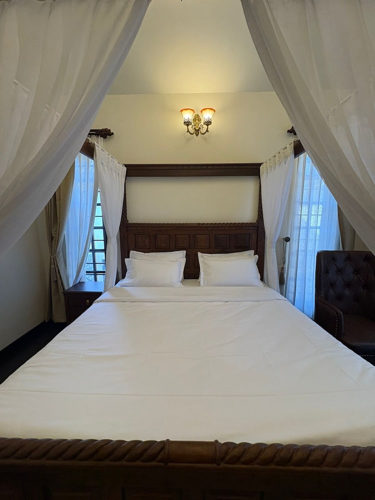 Lynton Resorts