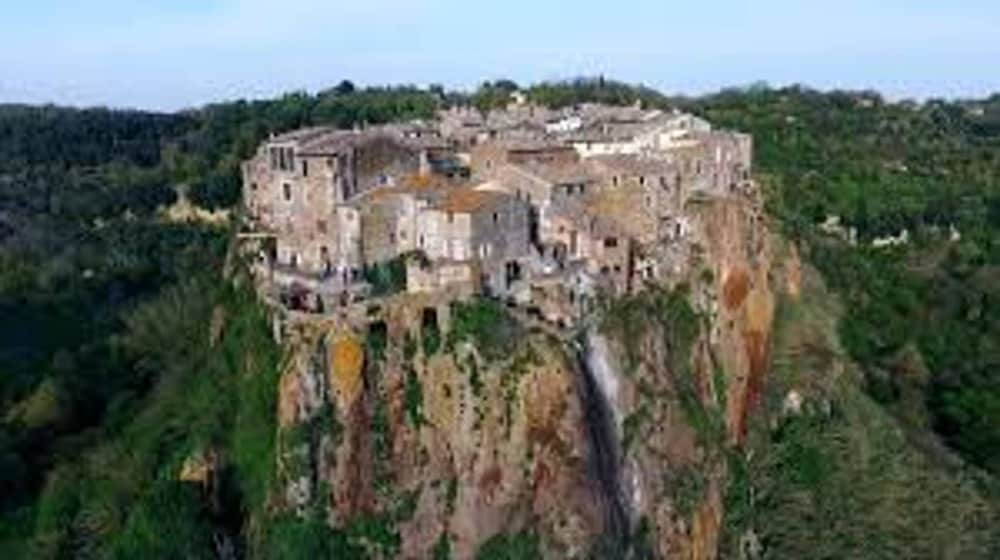 Calcata Artists Room view 5