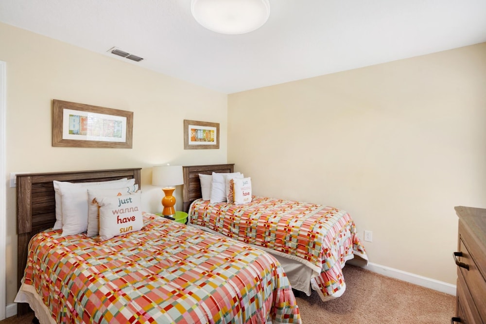 Paradise Palms Resort 5 Bedroom Home with Spa 5 Home