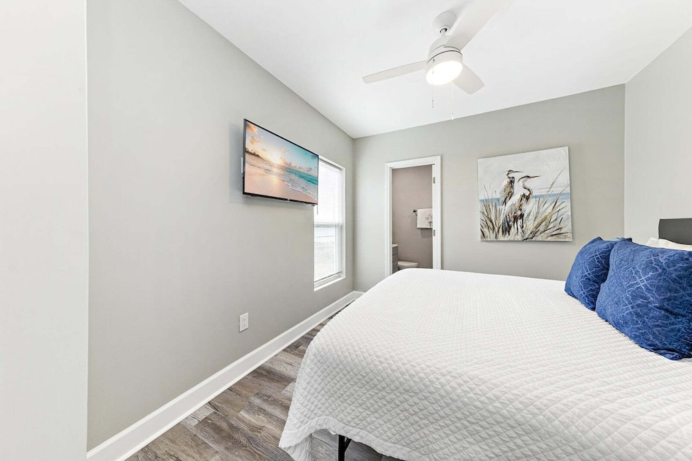 Coastal Dreams 1308 5 Bedroom Home