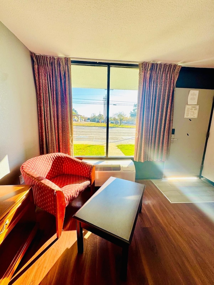 VIP INN AND SUITES