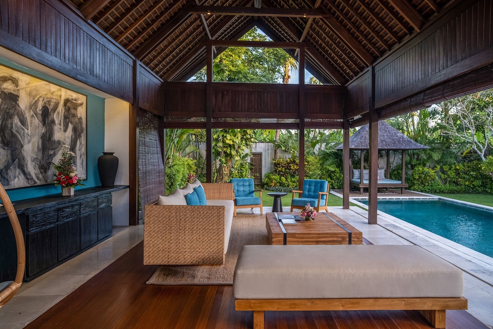 Saba Villa