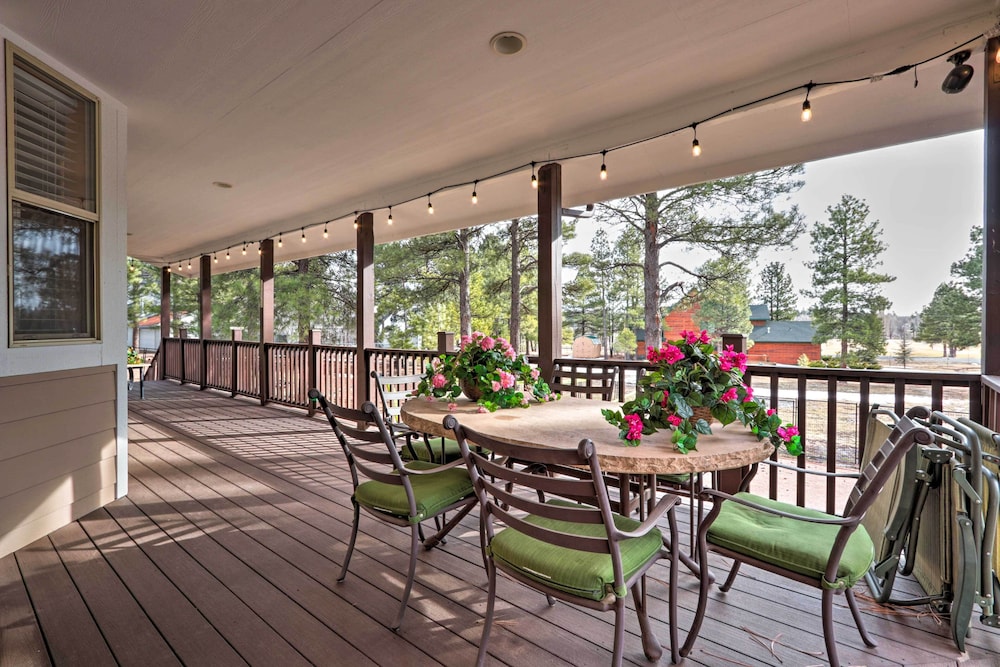 Sand Volleyball & Deck: Munds Park Getaway! view 3