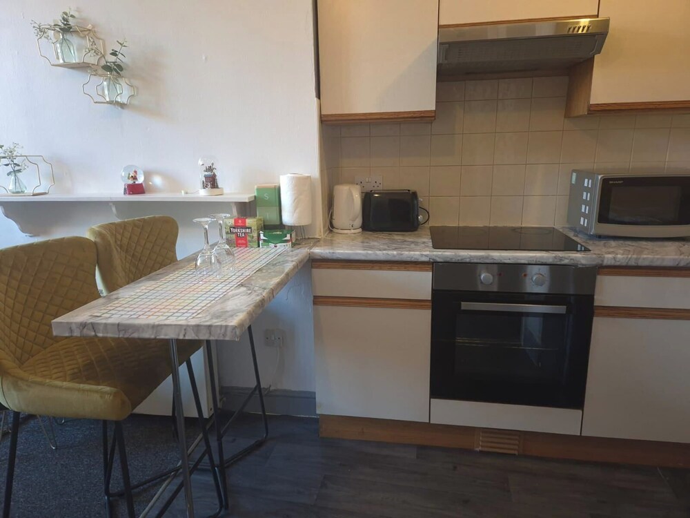 1 Bed-sleeps 2-city Centre-no Free Parking