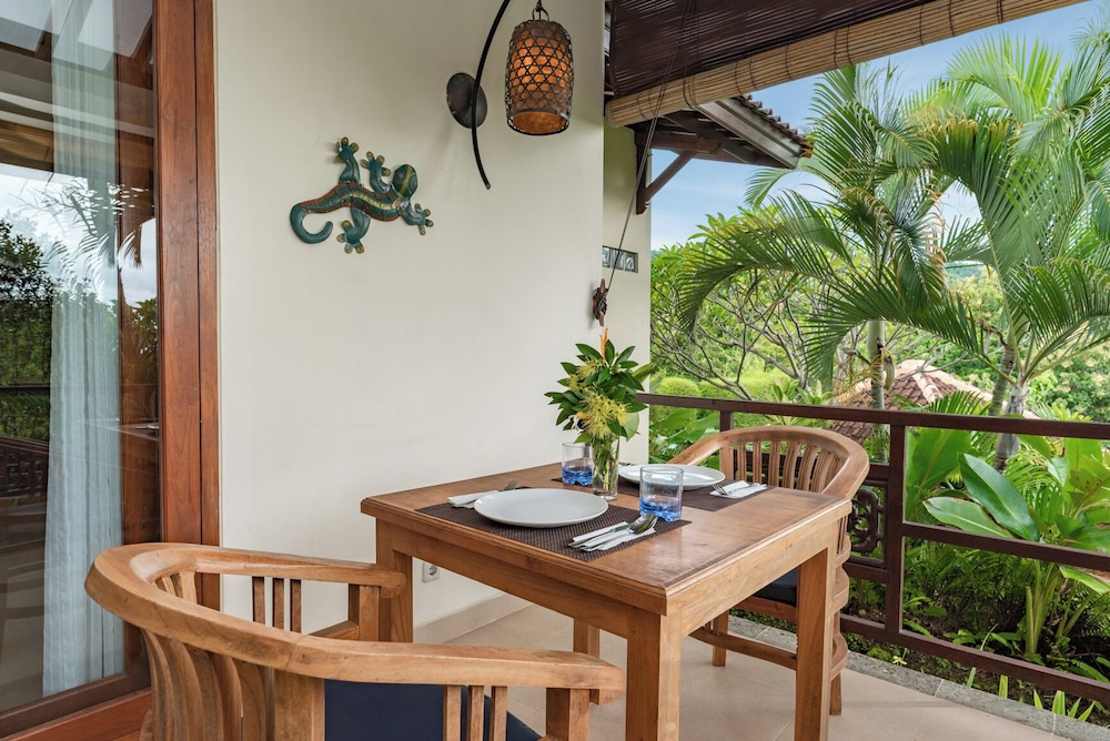 Alamanda Lovina Resort