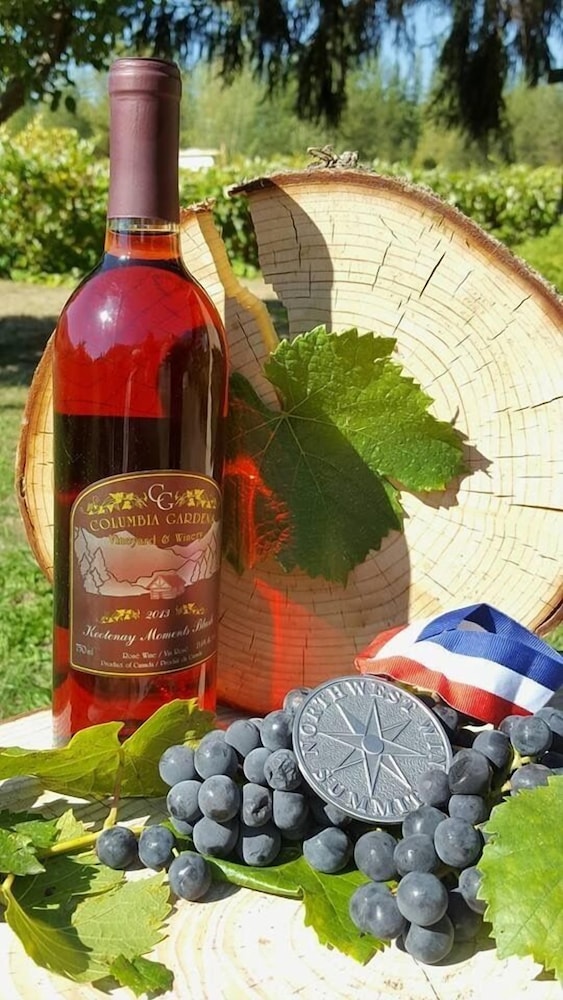 Columbia Gardens Winery and Grape Escape Guesthouse
