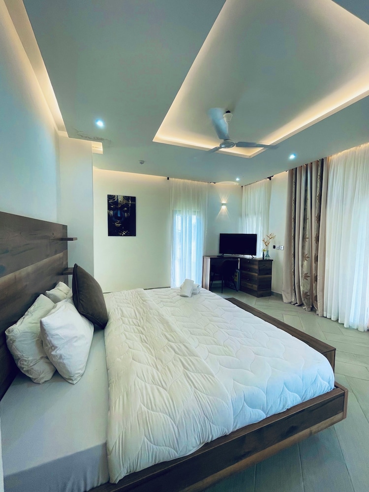 Platinum Blue Island Resort