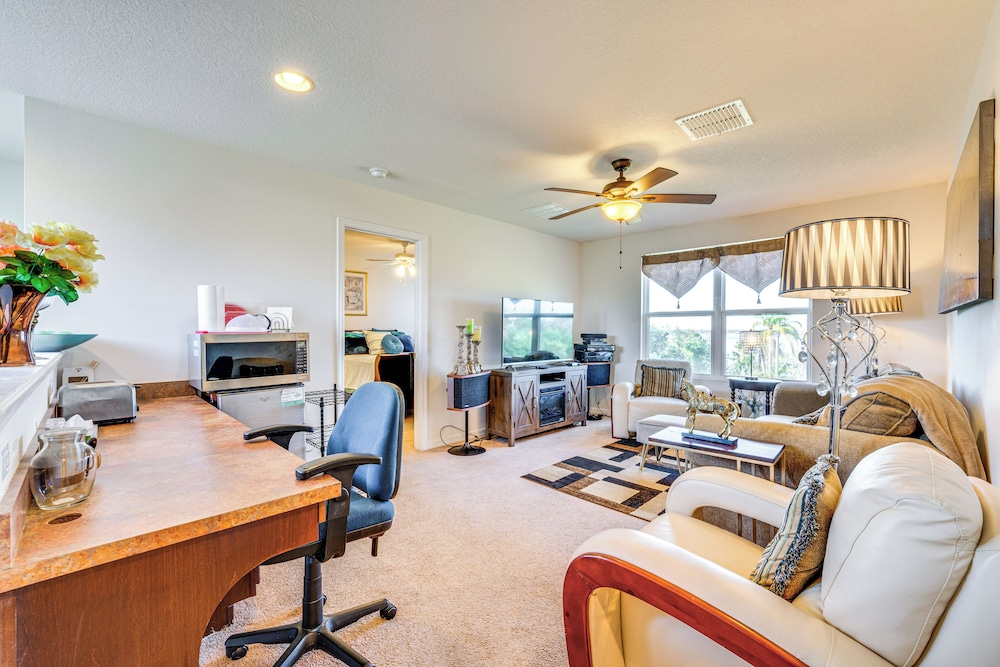 5 Mi to Dtwn Clermont: Family Home w/ Water Views!