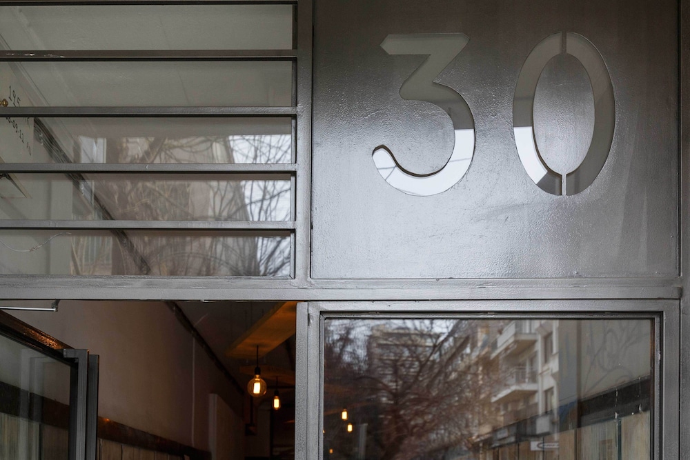 Hotel Evel's Home Suites - Image 1