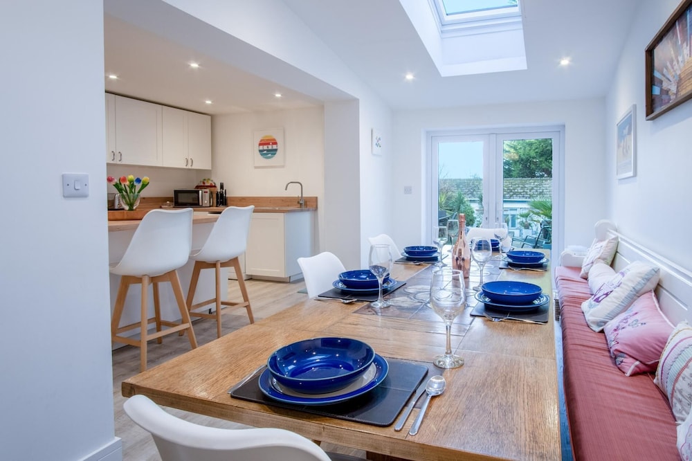 Taliesin - 5 Bedroom Holiday Home - Tenby