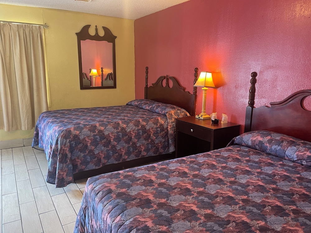 Laurel Vacations - Plaza Motel - Property Image 4