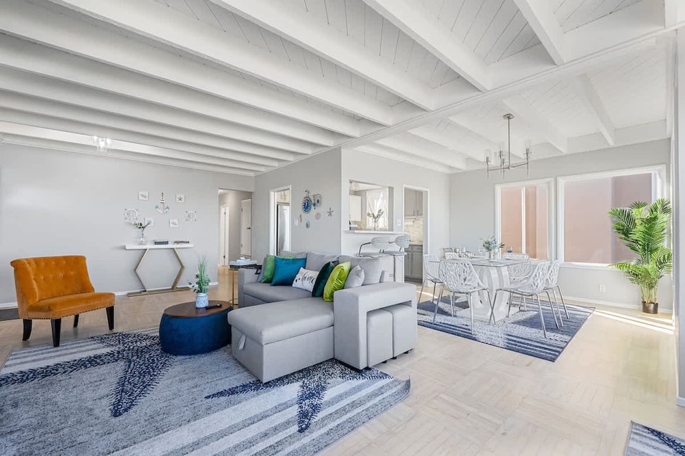 Gem by the sea None-obstructive Ocean View