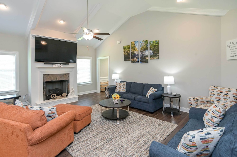 Quiet Family Home 15 Mi to Dtwn Huntsville! - Property Image 45