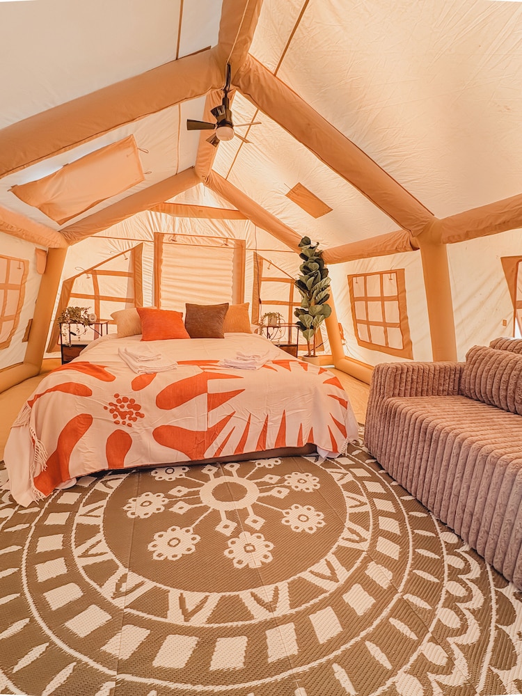 Cozy Safari Tent at Prairie Junction
