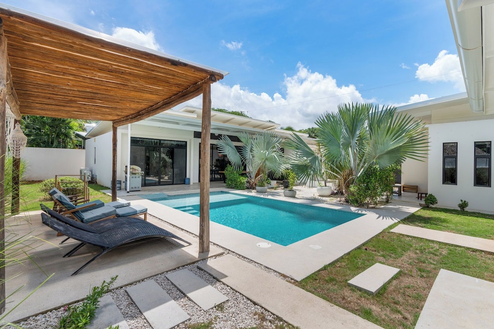 Sprawling Modern Property with a Tranquil Outdoor Living Space, swimming pool, and a private Casita