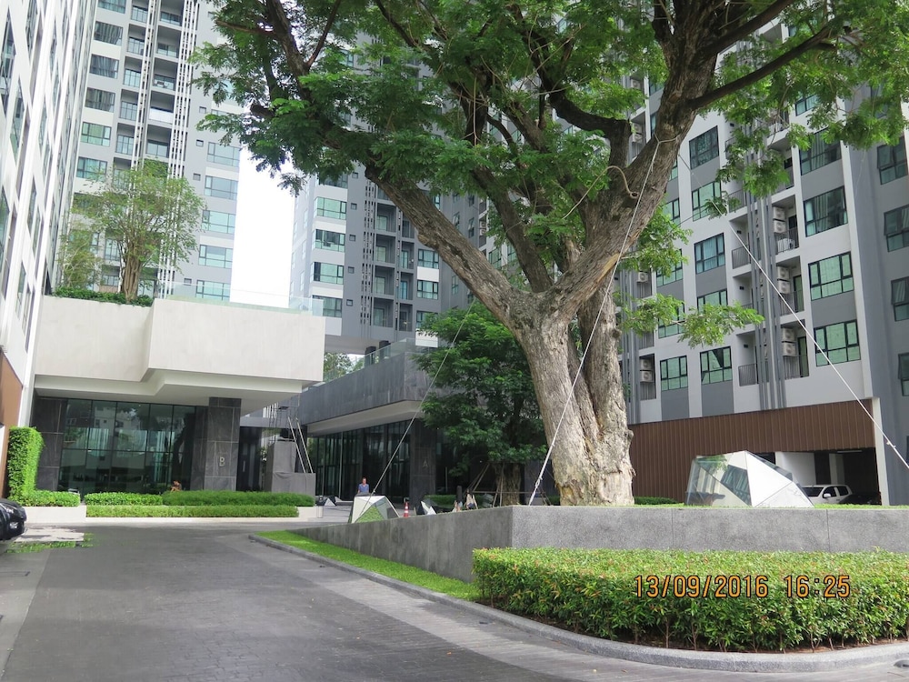 The Base Central Pattaya - 1 bdr Condo With Pool