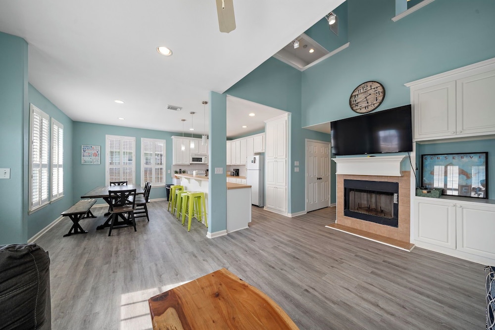 The Krusty Krab by Ryson Vacation Rentals