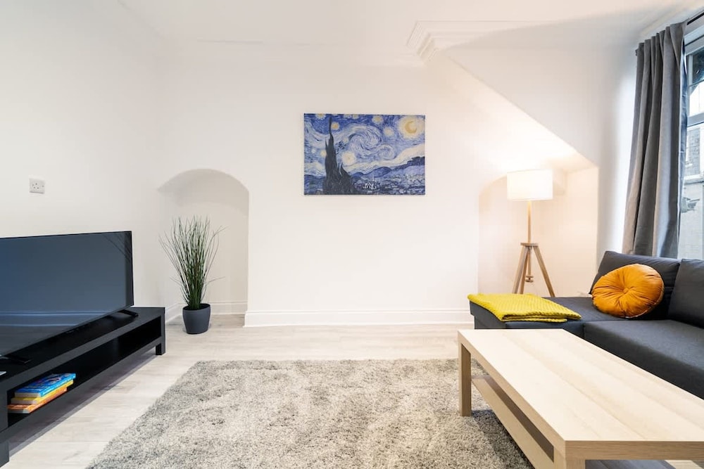 1 Bed Flat - City Centre