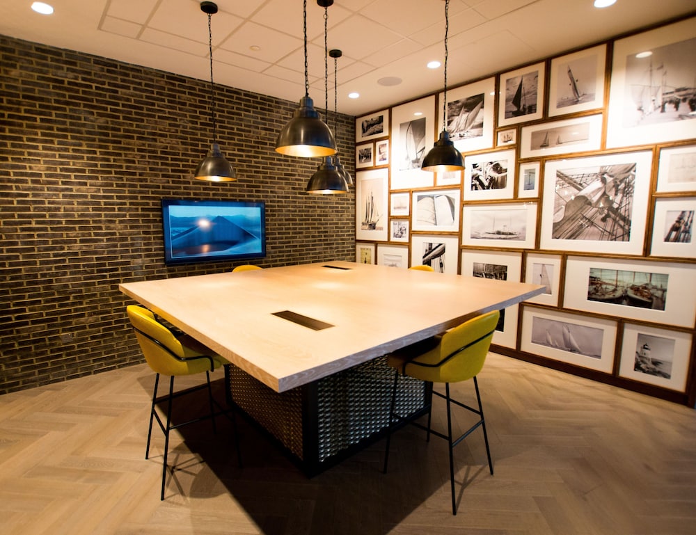 Charles Hope Apartment Canary Wharf