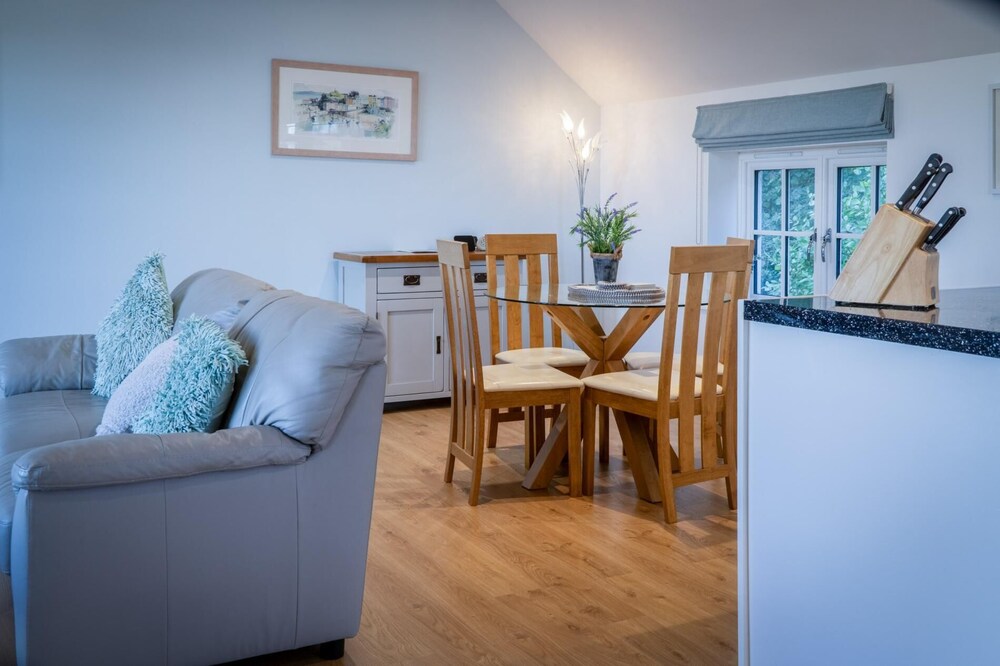 Caldey View Cottage - 1 Bedroom - Penally