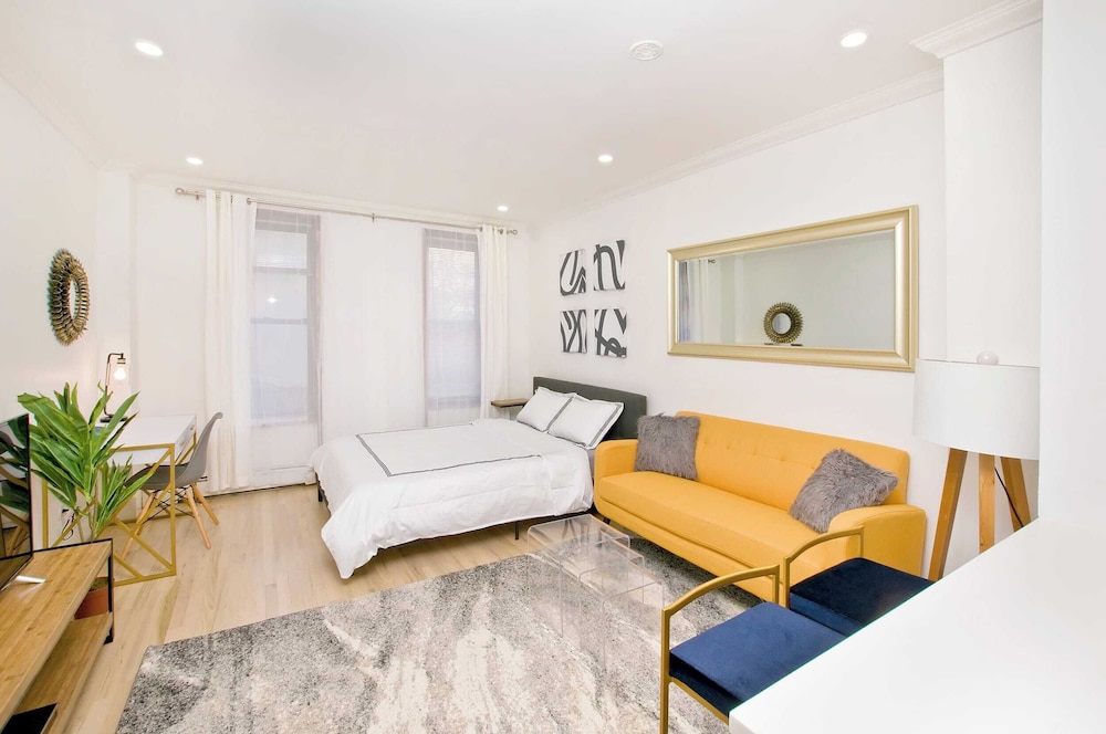 1597 New York Apt