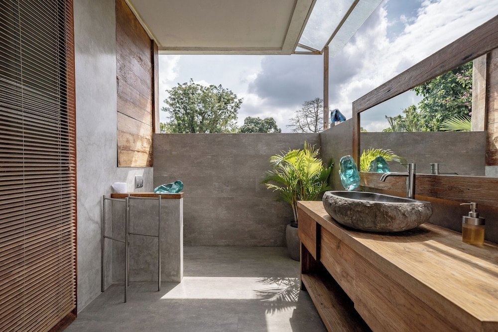 Holistic Horizon Bali