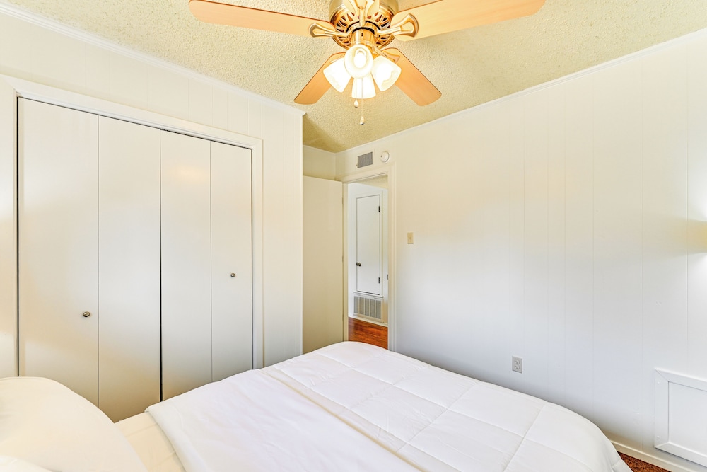 2 Mi to Historic Dtwn Nacogdoches: Cozy Apartment!