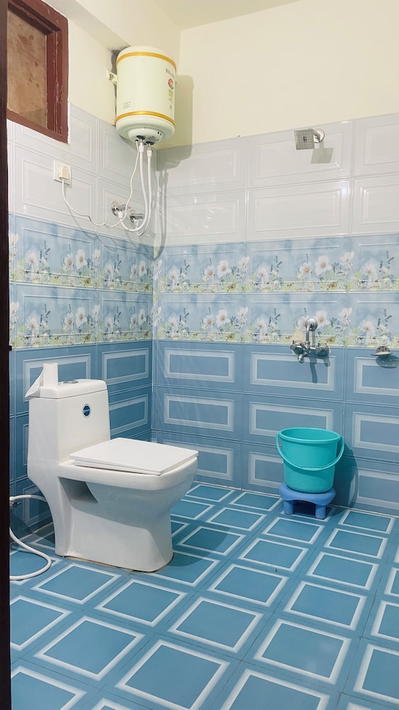 Hostel Abodes Trees of Heaven - Property Image 16